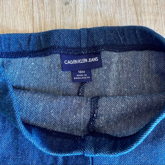 Calvin Klein Ruffle Dress with Capri Pants 18m - Picture 9 of 9